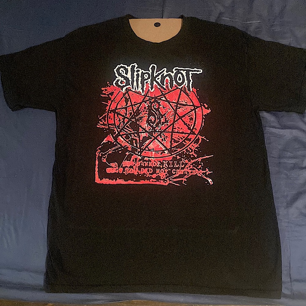 Large Black and Red Slipknot t-shirt.